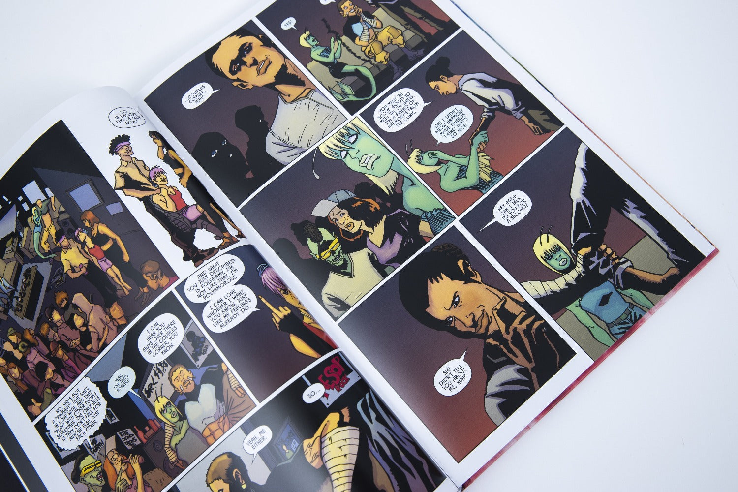 YUNGBLUD 2 - Weird Times at Quarry Bank University - Deluxe Bundle