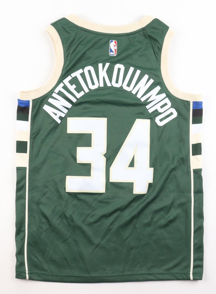 Giannis Antetokounmpo Swingman Bucks Jersey size 44=Mediumunsigned)