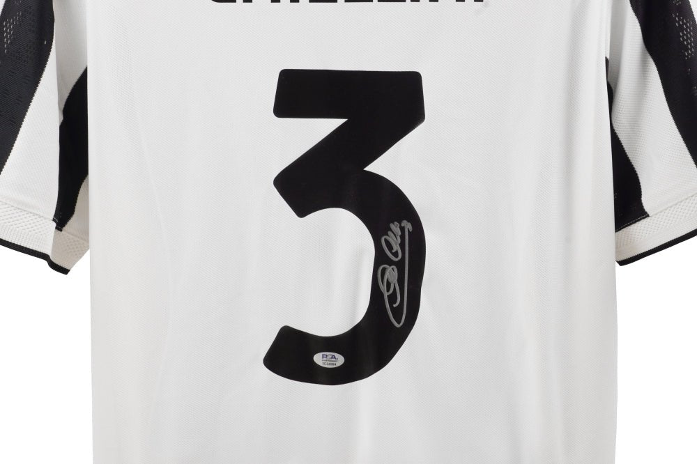 Giorgio Chiellini Signed Juventus Jersey (Beckett)